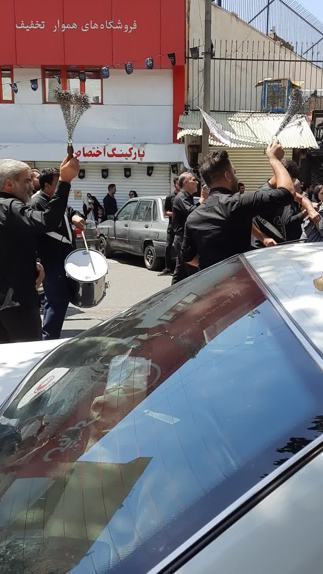 مداح اهل بیت کربلایی حسین افشار  زنجیرزنی محرم ۱۴۰۲ تهران نوحه فوق‌العاده زیبا