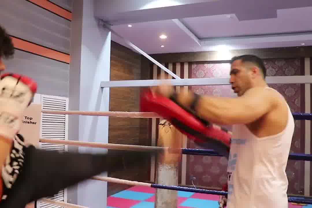تمرینات رزمی با استاد رضا زیبایی