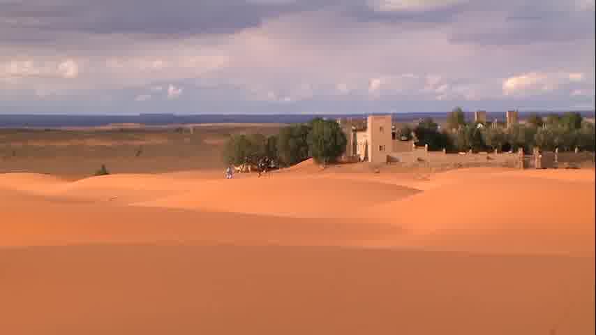 سوره حجرات - ترجمه صوتی و تصویری ۱۱۴ سوره قرآن مهر